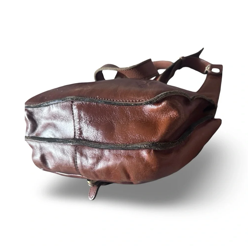 Patricia Nash Vintage London Cowhide leather saddle bag - Picture 14 of 16
